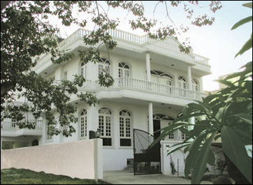 Der neue Ananda Ashram in Neu-Delhi
